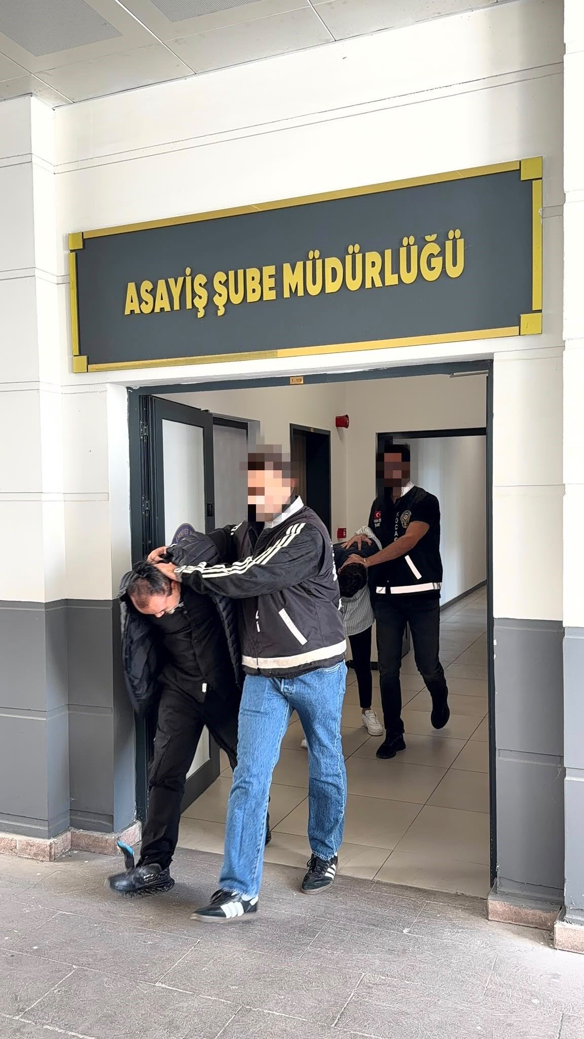 İş arayanlar aman dikkat! "İşe alındın, hesap aç" dediler, borç batağına sürüklediler...