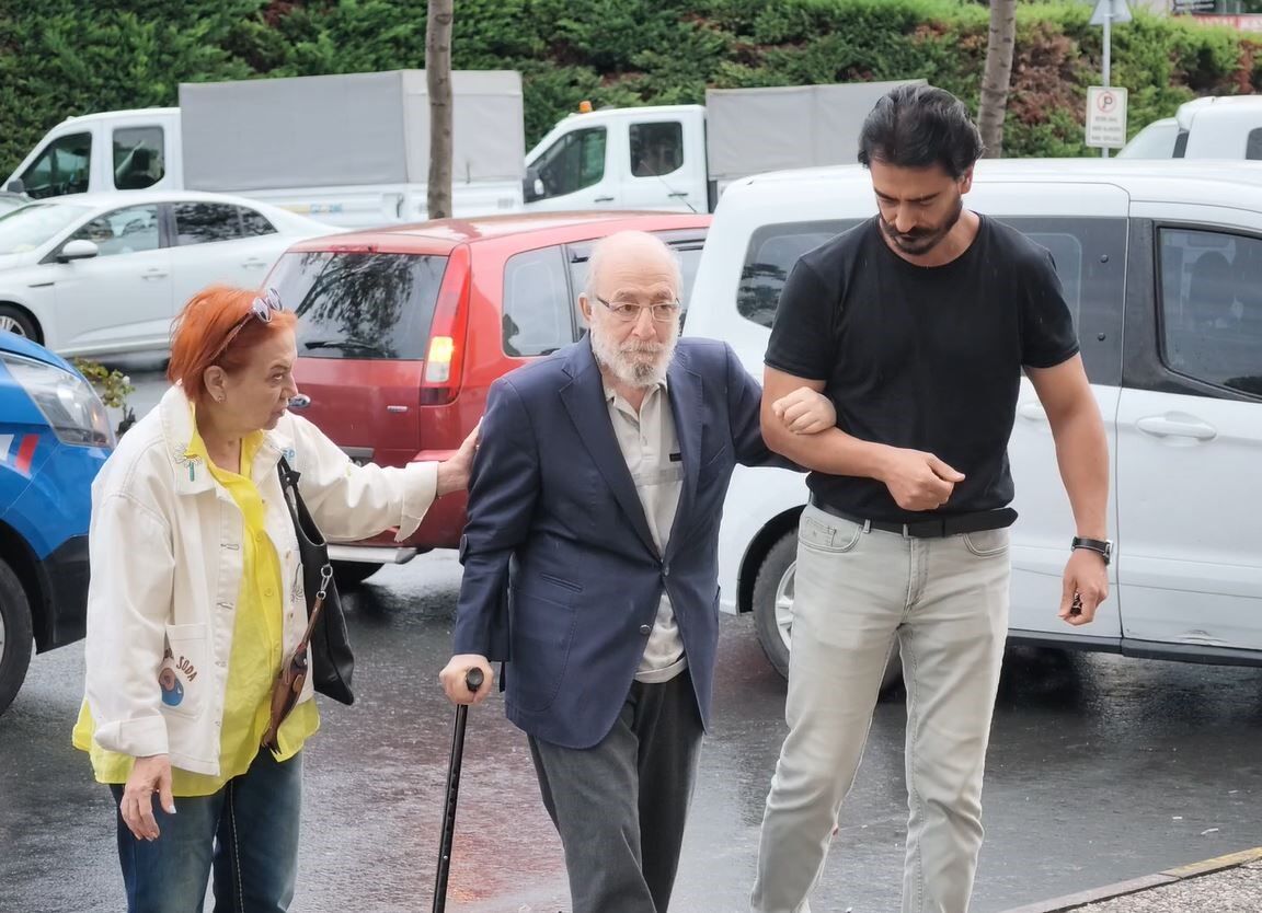 Ömer Baba sorguda! Oyuncu Emin Olcay ifade vermek için Silivri Adliye’sine geldi