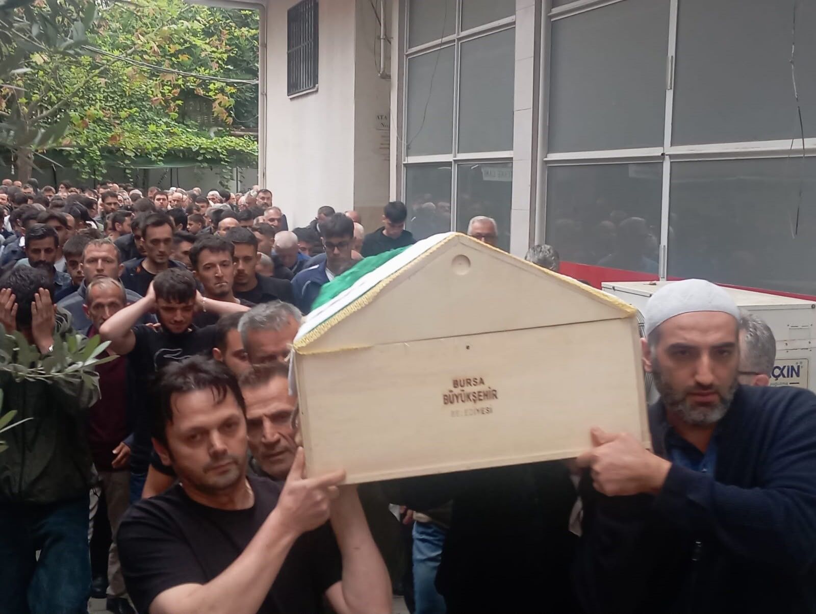 Bursa yasa boğuldu... Genç yaşta gelen ölüm herkesin yüreğini dağladı