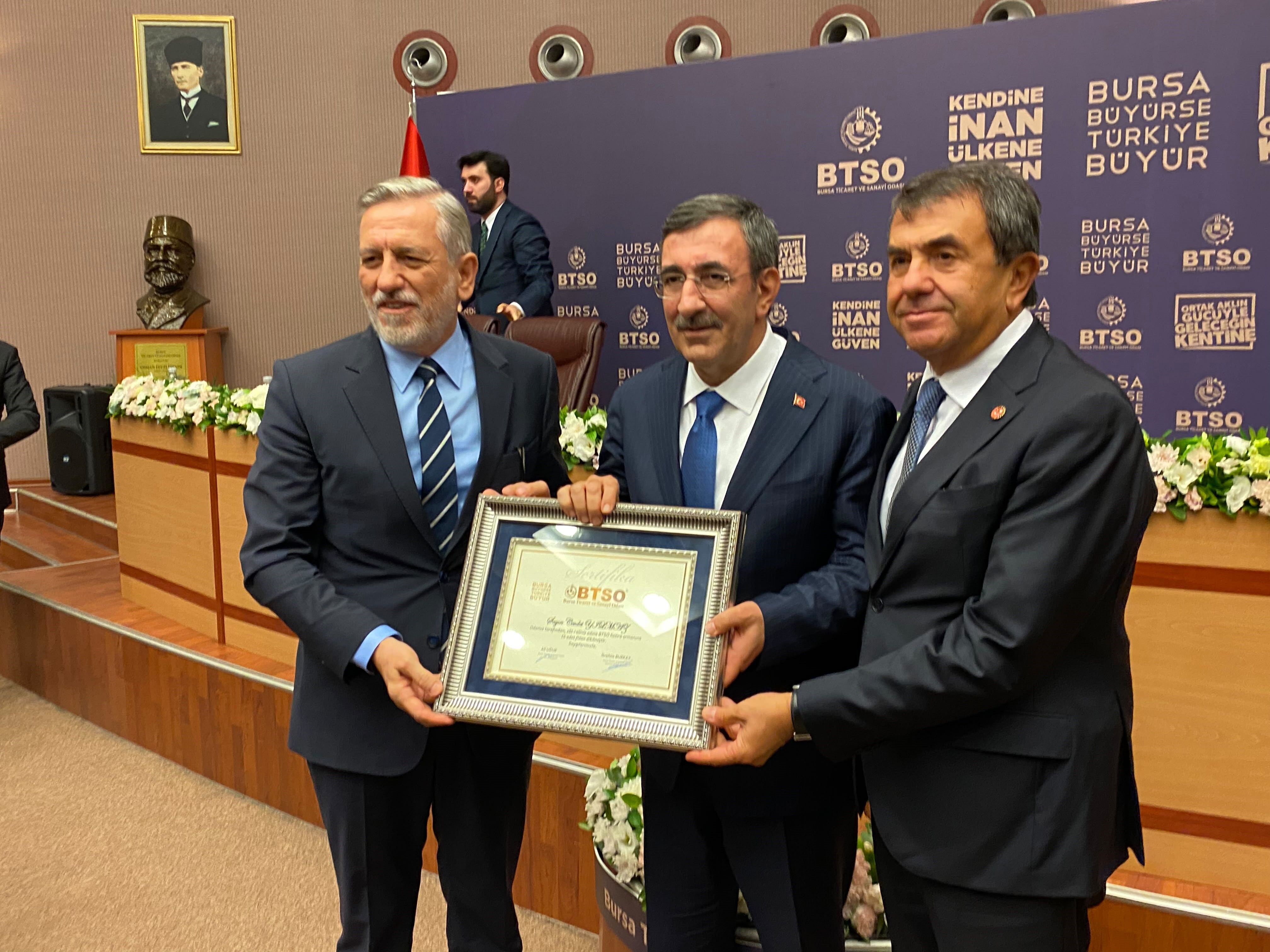 Cumhurbaşkanı Yardımcısı Yılmaz Bursa iş dünyasının temsilcileriyle bir araya geldi