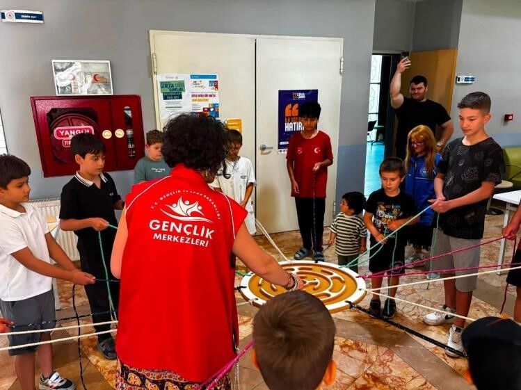 Bilecik'te genç sporculara performans yönetimi eğitimi