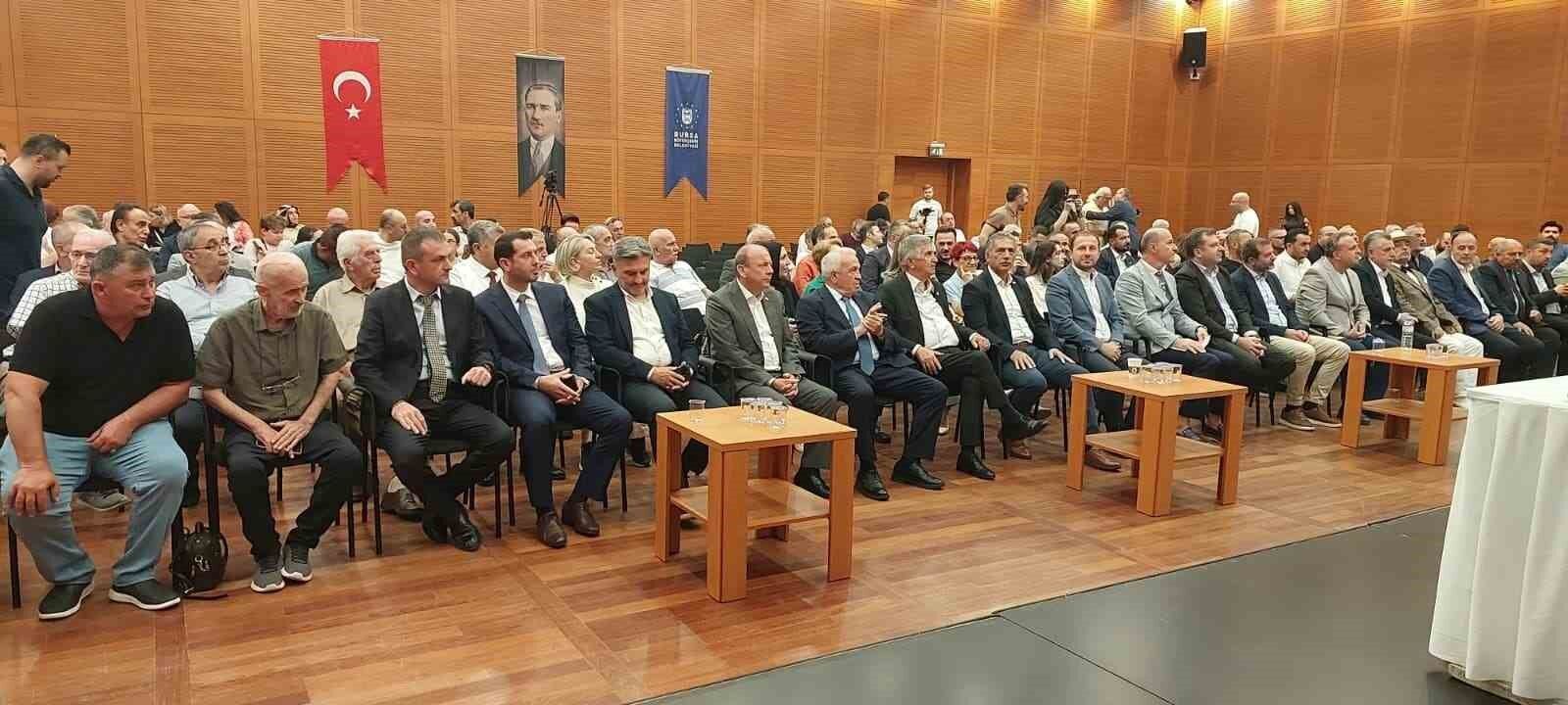 Bursa Artvin Vakfı'nda Demirci güven tazeledi