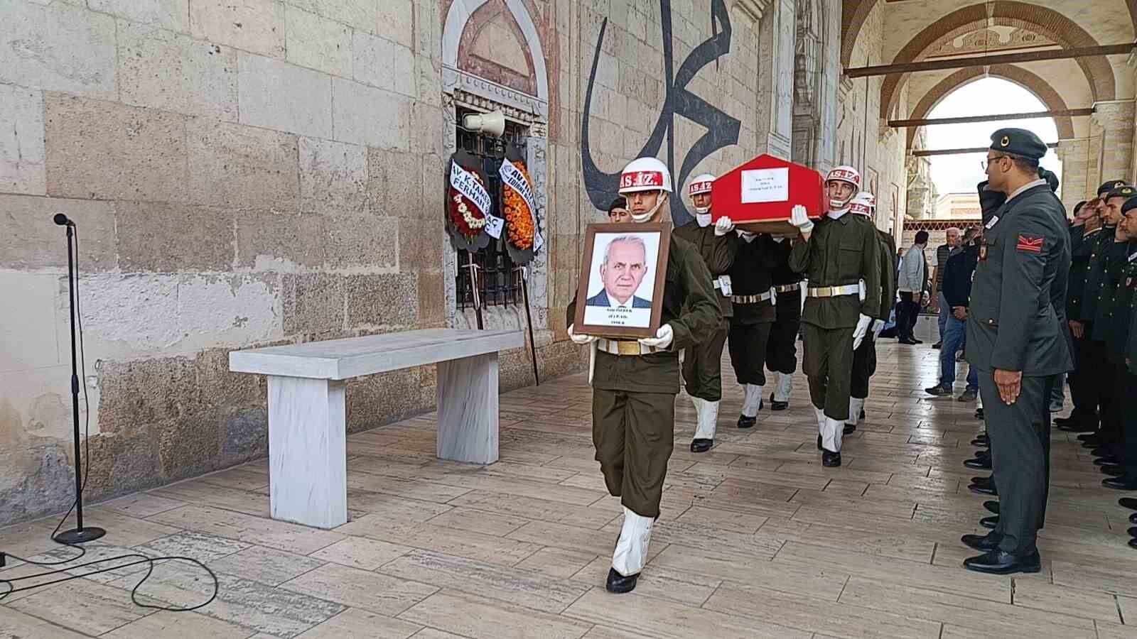 Edirne'de Kıbrıs Gazisi Özbek, askeri törenle uğurlandı
