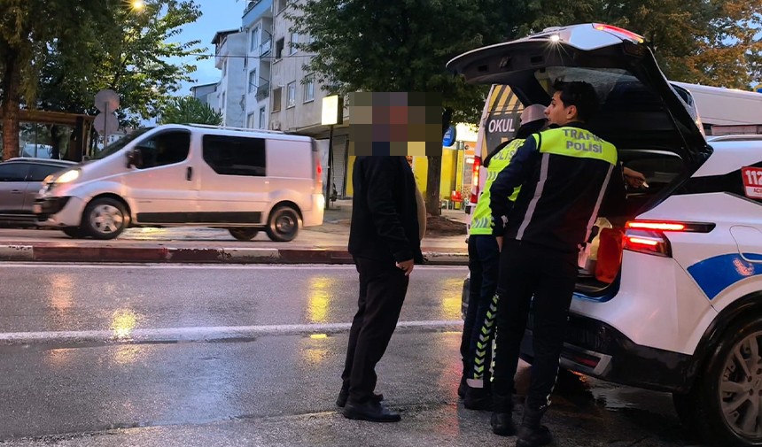 Bursa İnegöl'de kaza yapan servis şoförü alkollü çıktı