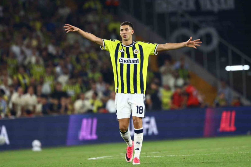 Fenerbahçe'de Mert Müldür ameliyat oldu!