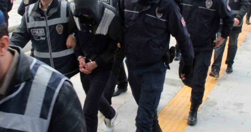 Yurt dışında aranan 76 şüpheli Türkiye’ye iade edildi