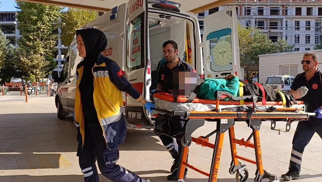 İnegöl’de korkutan olay! 20 yaşındaki genç 3. kattan düştü