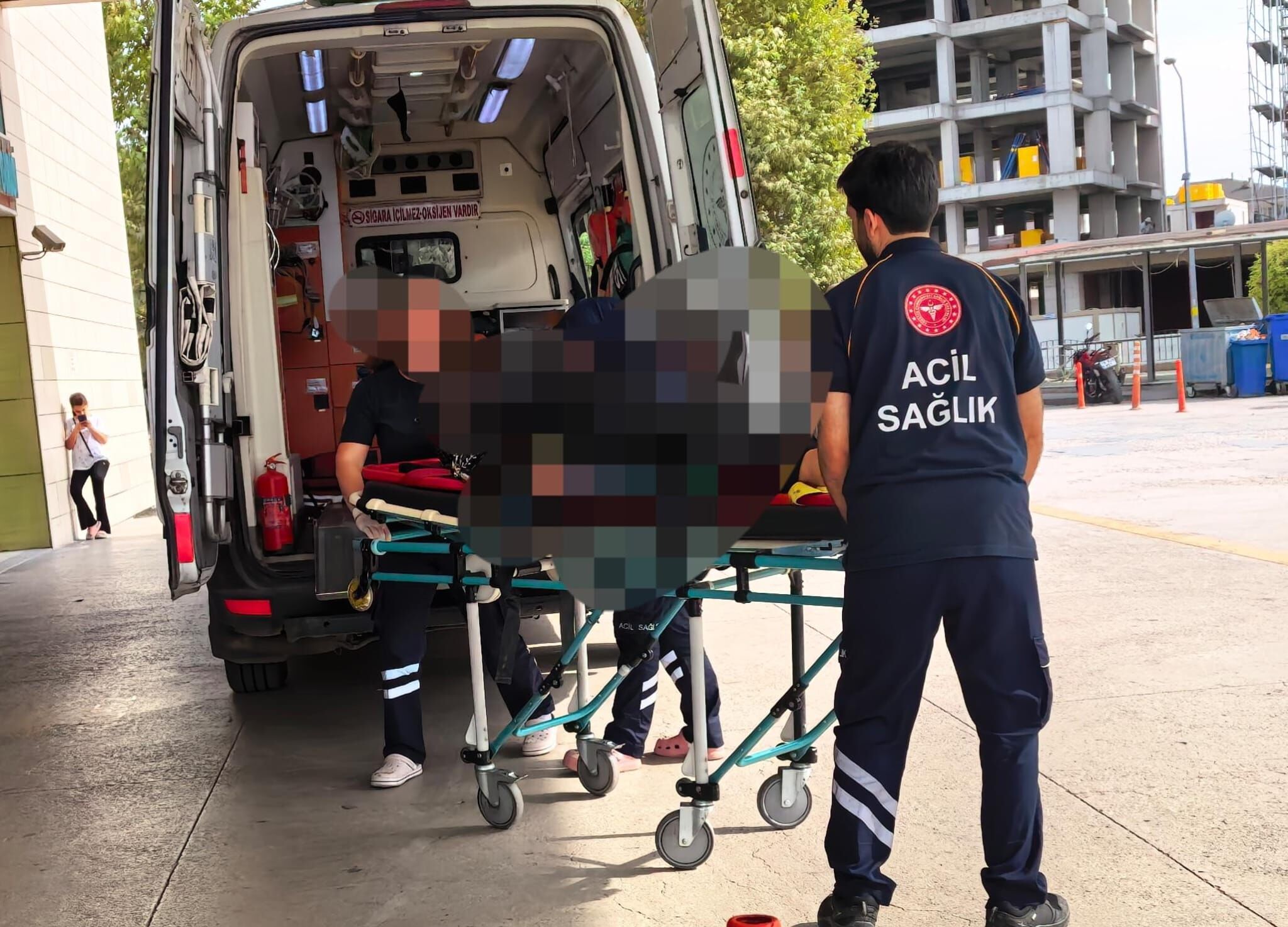 Bursa İnegöl'de araç yamaca çarptı!