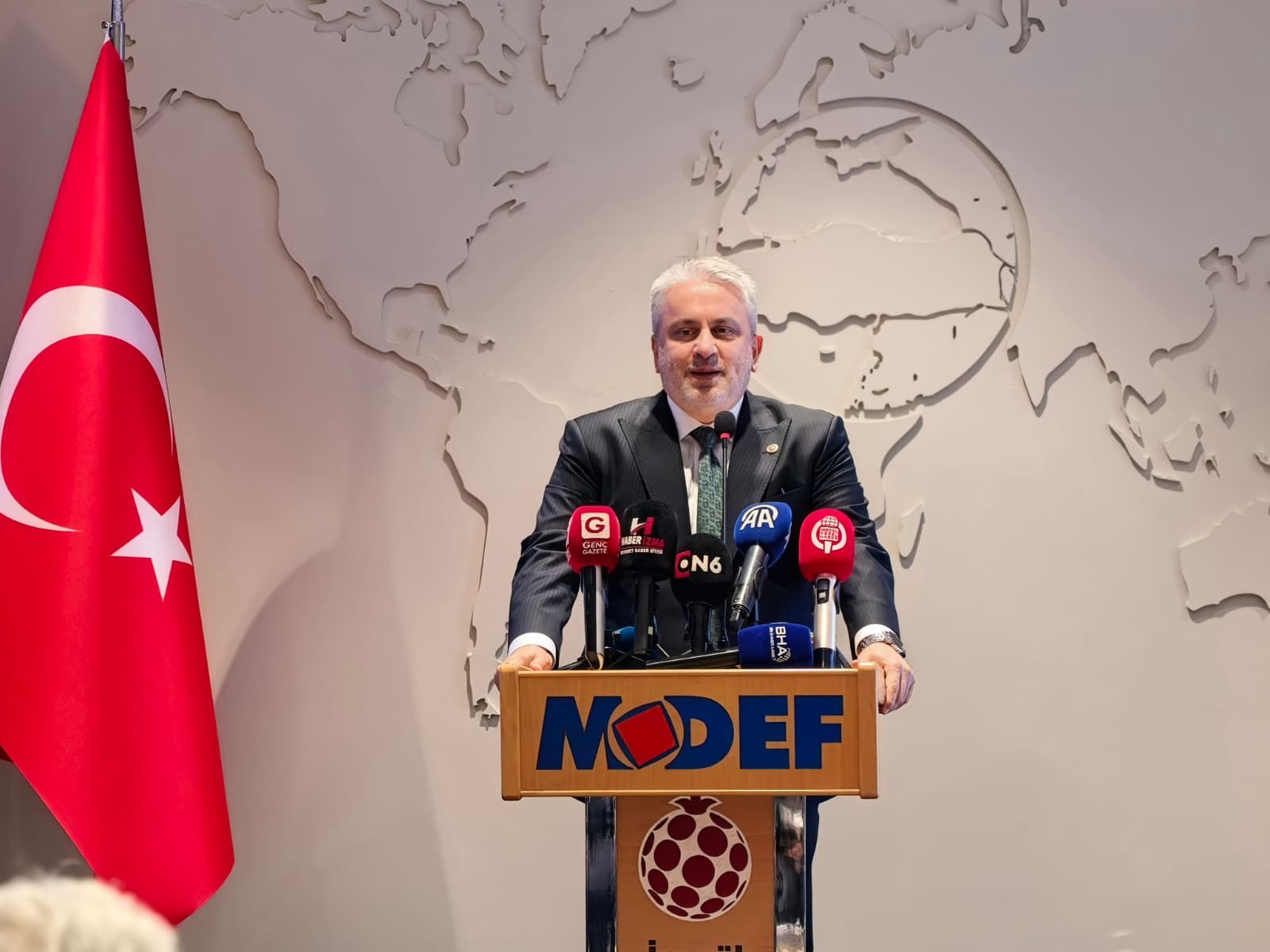Ayhan Salman'dan mobilya sektörüne açık mesaj! “Bu zorlukları aşacağız"
