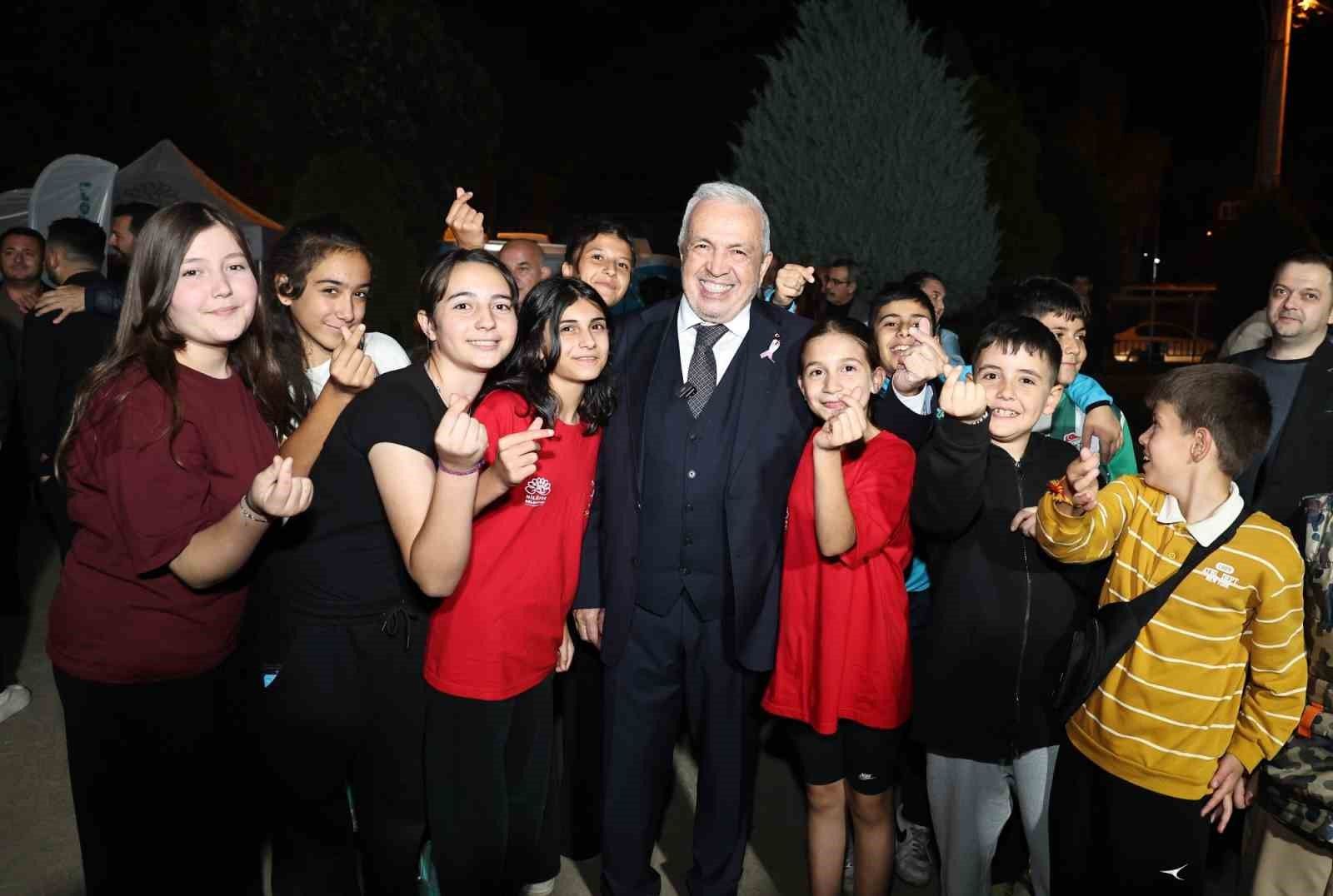 Başkan Şadi Özdemir Akçalar'da vatandaşlarla buluştu