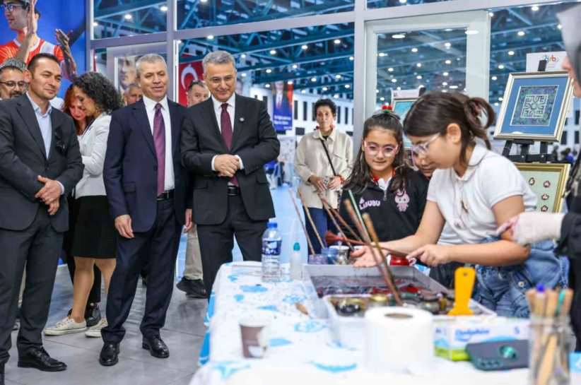 Başkan Kurnaz: "Bilimin ışığında düşünen nesiller yetiştirmeliyiz"