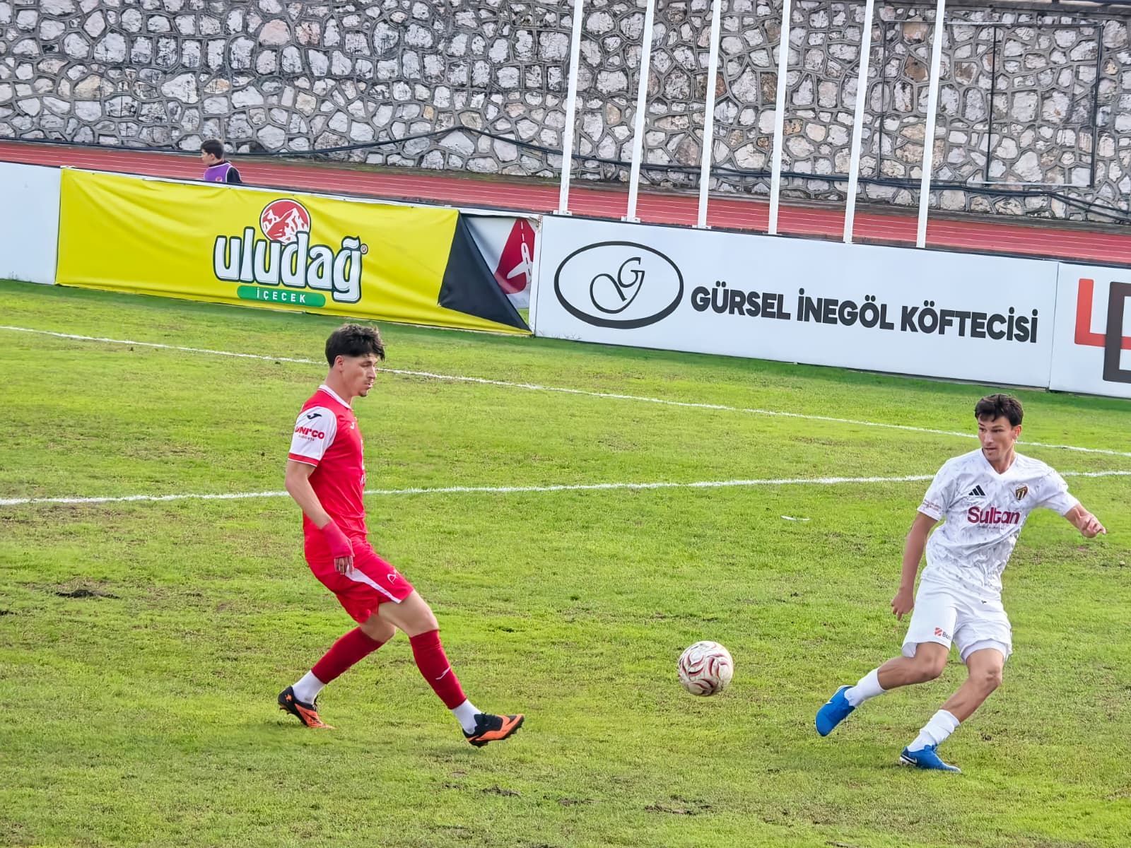 İnegölspor Kupaya Farklı Veda Etti! Sahasında 4-1 Mağlup Oldu
